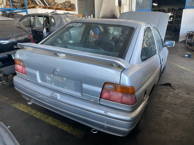 Escort 1.8 1993 em peças SUCATA