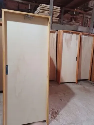 - Porta cozinha 2.10 x80 completa batente de 9 cm- frete a/c