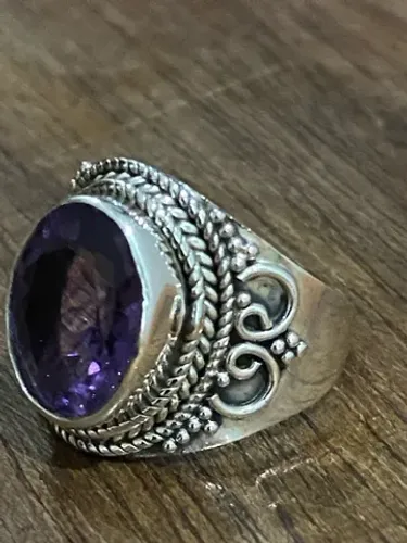 Anel Ametista natural e prata 925