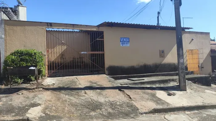 Vendo 5 Kitnets St. Cidade Vera Cruz em Aparecida de Goiânia 5 Quadras do HAMAP