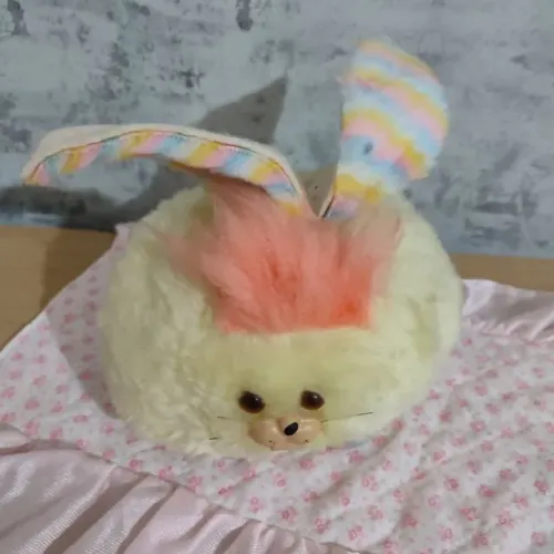 Coelhinho pelúcia 