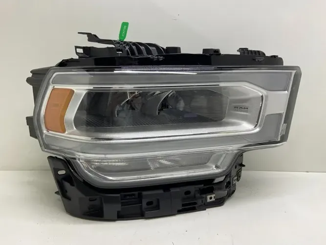 Farol Dodge Ram 2500 2019 2020 2021 2022 Direito Sem Mudulo