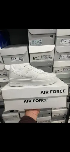 Tênis Nike Air Force 1 '07 LV - Branco