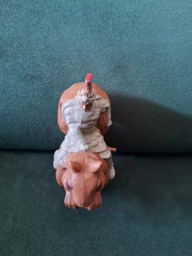 Boneco Cavaleiro Medieval em Animal de Estimação