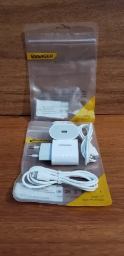 Kit Carregador 20W PD Tipo C x Lightning - Essager