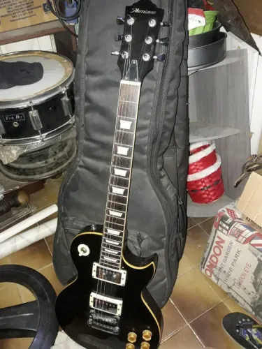Guitarra Les Paul Hurricane