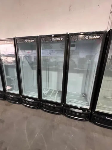 Expositor 3 portas cervejeira 1450 litros