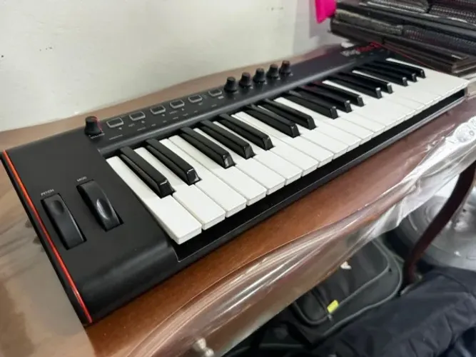 Controlador Irig Key Pro 2 - 37 Teclas
