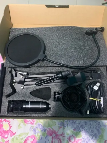 Microfone Condensador USB para Gravação de Áudio, Streaming e Podcast - NOVO