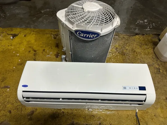Ar Condicionado Split Carrier 18.000 BTUs convencional