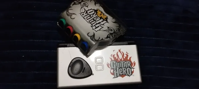 Nintendo DS Lite Guitar Hero