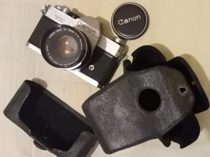 Maquina Fotográfica Canon TX lançada em 1975 (raridade)