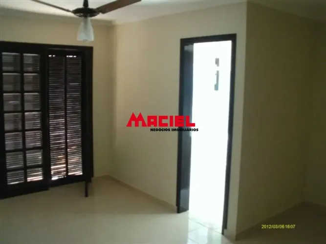 Imóvel para venda possui 150 metros quadrados com 3 quartos