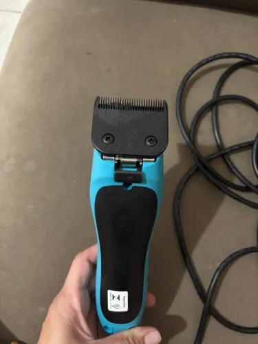 Máquina De Tosa Profissional Km10 Bivolt - Wahl