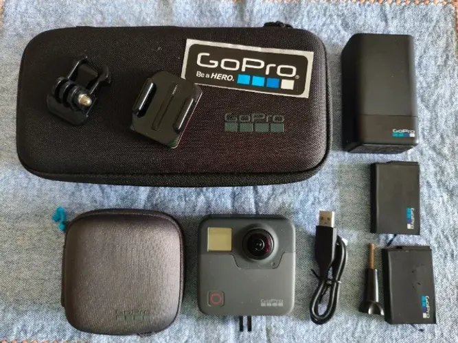 Gopro 360 Fusion - 2 Baterias originais + carregador original = Insta 360