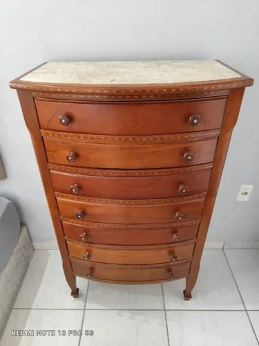 Antiga cômoda império madeira nobre com tampo de mármore