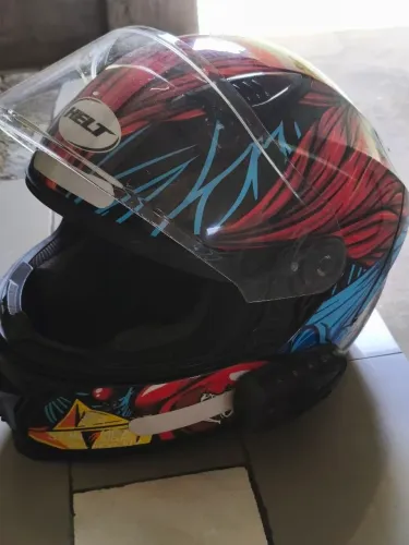 Capacete helt com intercomunicador 