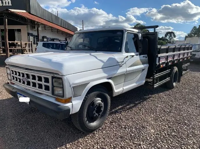 Ford F4000 ano 85 motor Ford Carroceria R$ 58.000,00 av