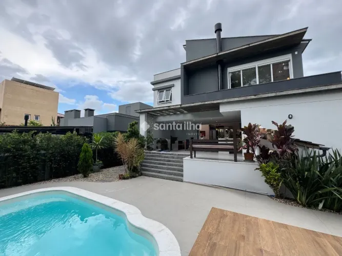 Casa em condomínio fechado com 4 dormitórios, 283,25m², Ribeirão da Ilha - Florianópolis/S