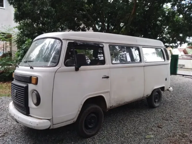 Volkswagen Kombi Standard 1.4 MI Total Flex 8V 2010