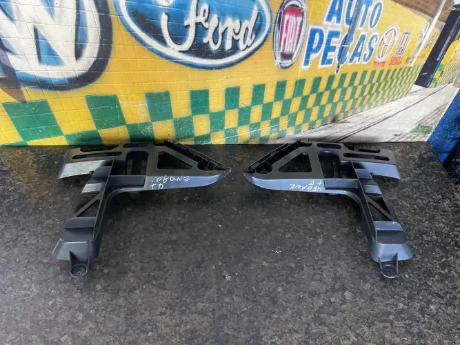 Guia pára-choque traseiro renalt megane 2008 *9 *8