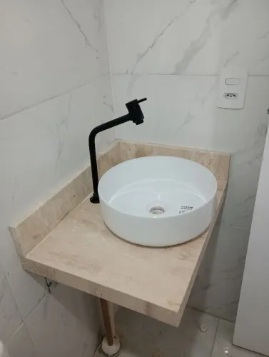 Cuba de cerâmica para banheiro