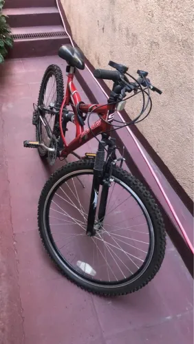 Bicicleta Mountain Bike Status Aro 26