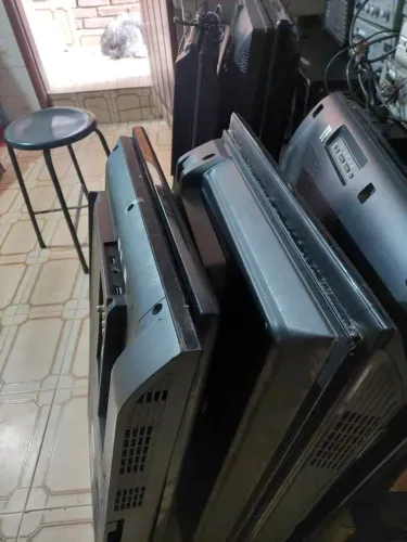 Lote de 10(Dez) Tvs Lcd/Led 32 Polegadas Variadas Pra Aproveitar Peças. Leiam!