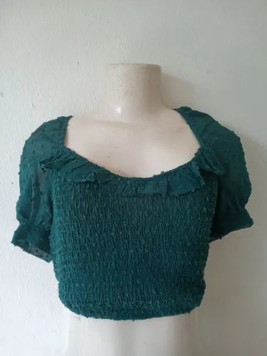 Lindo cropet verde lodo