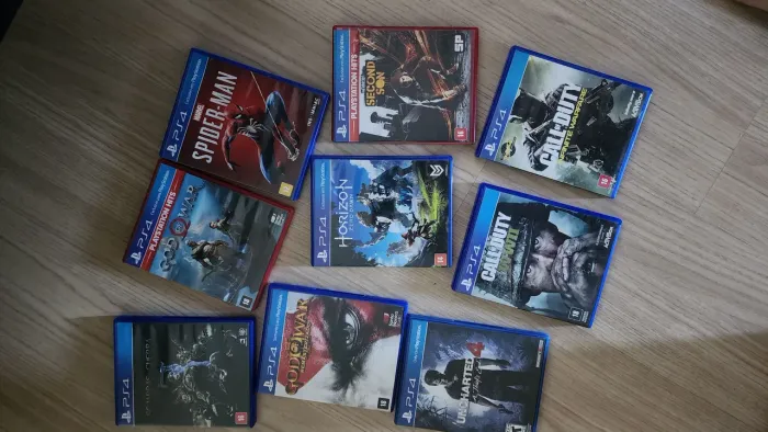 Vendo ou Troco por ps5 mais volta minha mais jogos e 2 controles