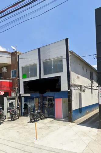 Alugo ótima loja pronta na Estrada do Monteiro - 140m2