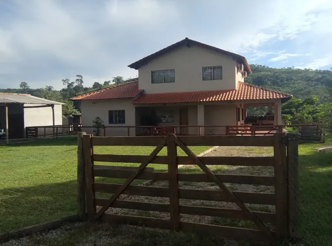 Espetacular Fazenda 42.5 hect. Município Santo Antônio à 30 km Outlet Premium