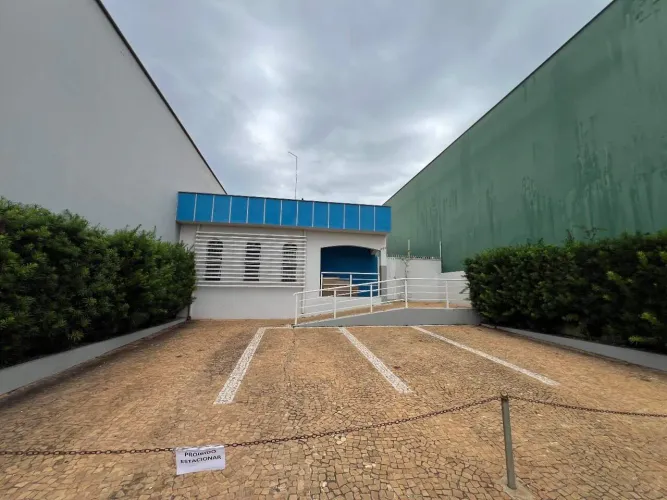 Casa Comercial para aluguel, 4 vagas, Centro - Rio das Pedras/SP