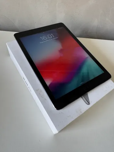 iPad Air Wi-Fi cel 16gb
