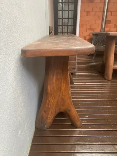 Mesa de madeira rústica