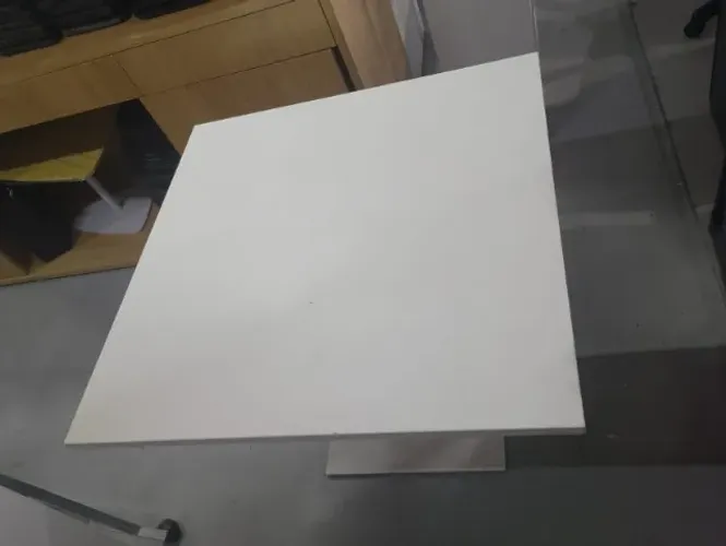 Mesa para refeitório branca pé de ferro