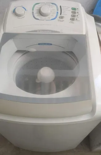 Máquina de Lavar Roupas Eletrolux 10kg