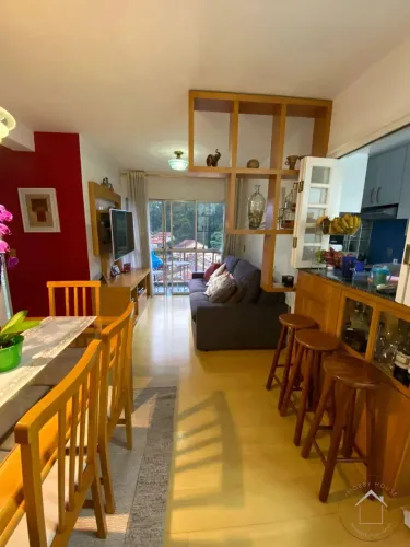 Apartamento Pronto para Mudar  Móveis em Madeira Maciça  58m²  2 Quartos  1 Vaga  2 Varand