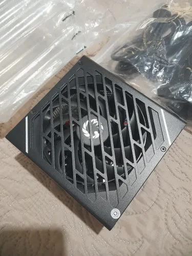 Fonte Gamemax 850GX Pro PCI 5.0 850W