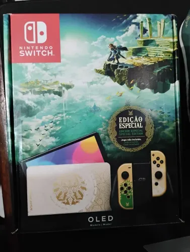 Nintendo Switch OLED edição especial Zelda Tears of the Kingdom na caixa