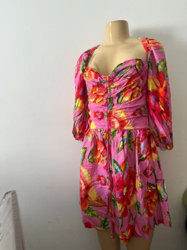 Vestido farm na etiqueta