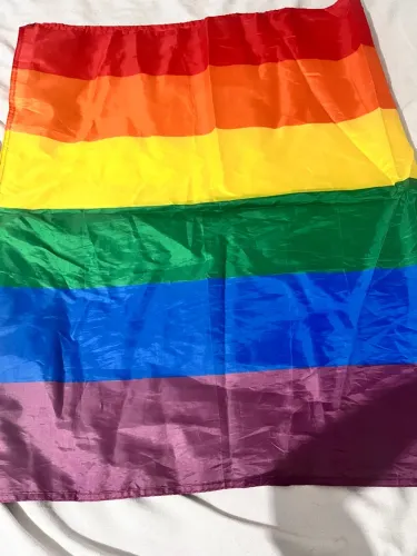 Grande Bandeira LGBT+ Arco-Íris - Decoração Colorida