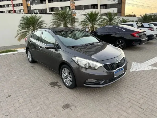 Kia Motors Cerato 1.6 16V Flex Aut. 2013