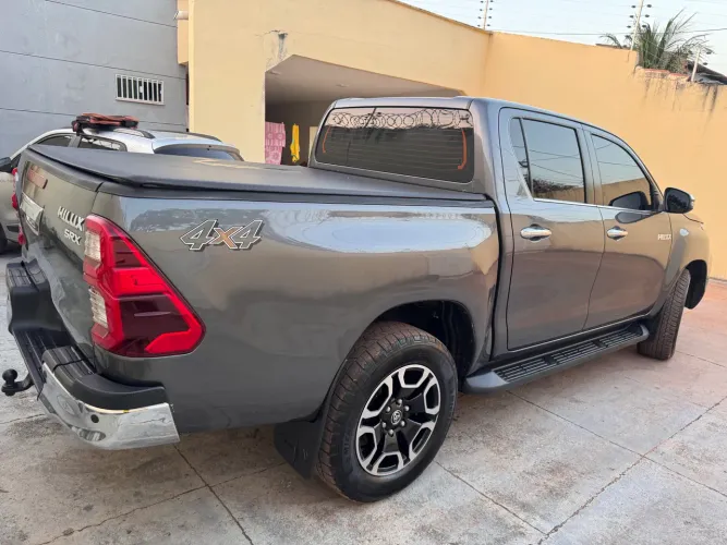 Toyota Hilux CD SRX 4X4 2.8 TDI 16V Diesel Aut. 2022