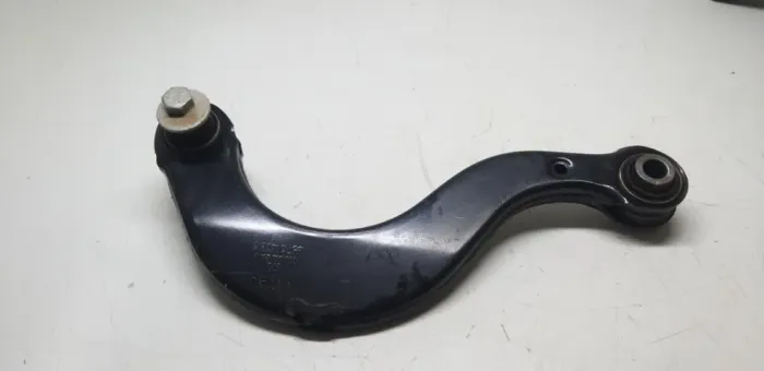 Braço Oscilante Suspensa Traseira Direita Vw Jetta 2014/2019