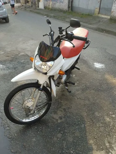 Moto bem conservada