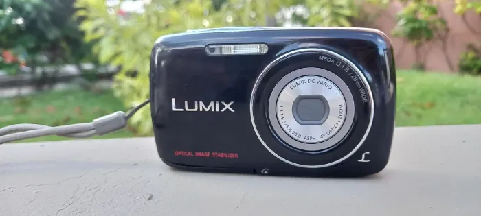 Câmera lumix DSM S1