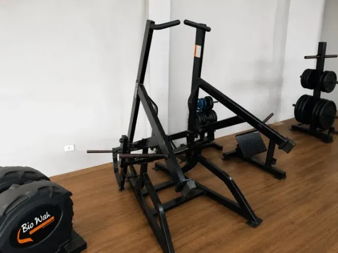 Hammer Strength aparelho multi exercícios