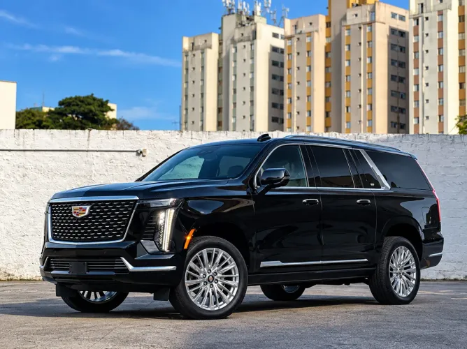 Cadillac Escalade ESV 2026