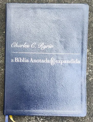 Biblia de Estudo Charles C. Rurie - Anotada e Expandida